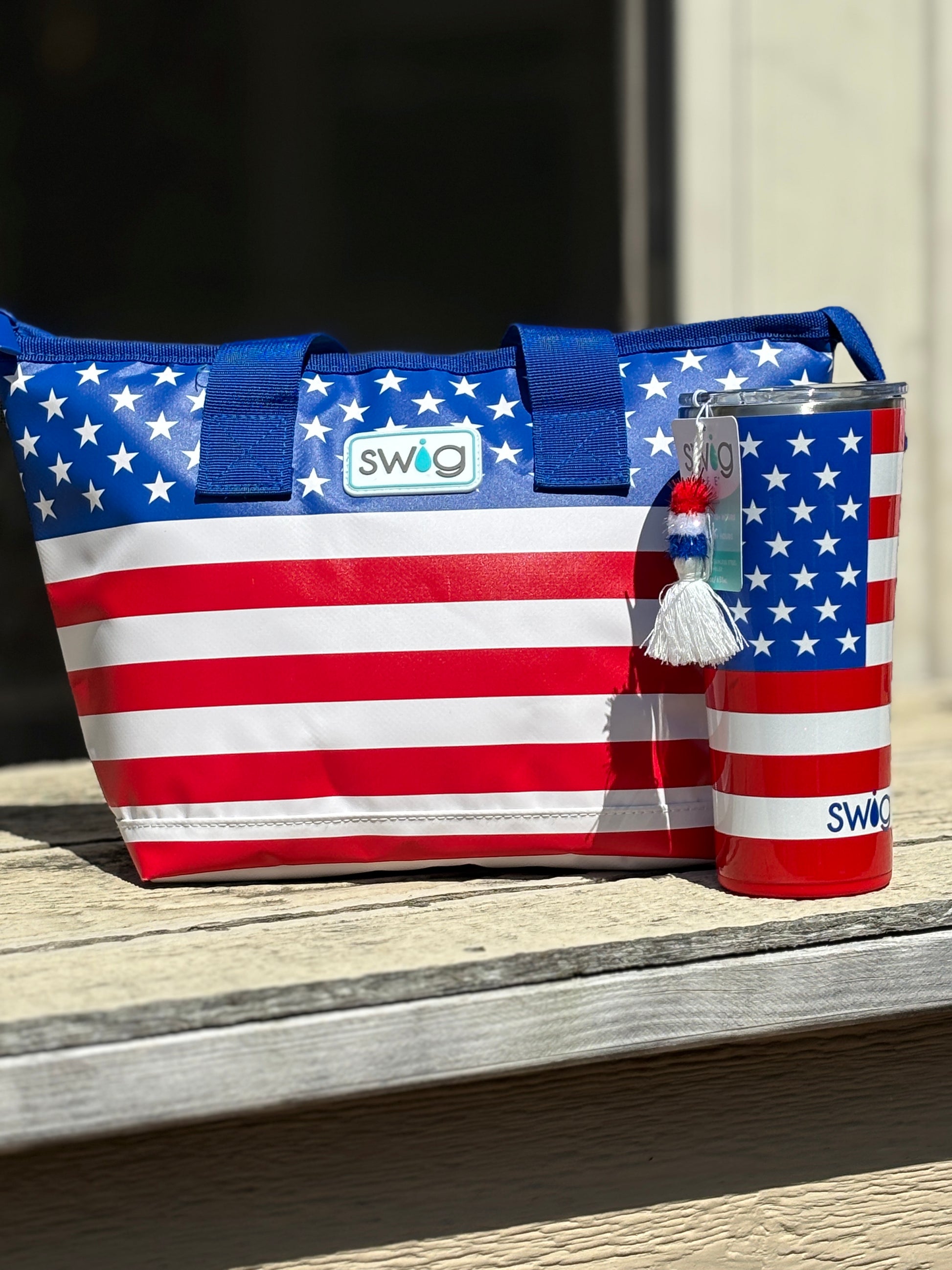 ALL AMERICAN Lunchi Lunch Bag by Swig